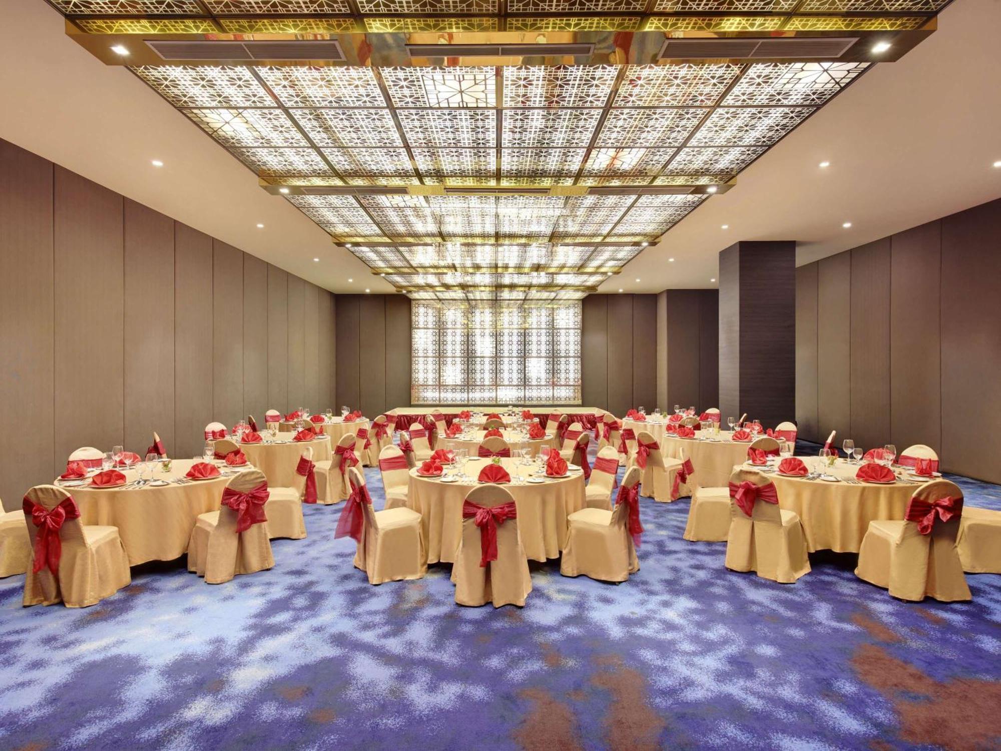Grand Mercure Medan Angkasa Exterior photo